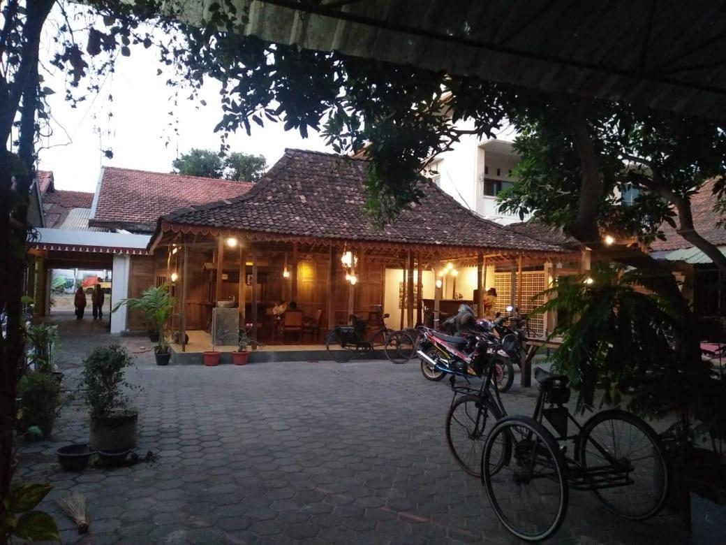 Diaga Grha Hotel Yogyakarta Kültér fotó